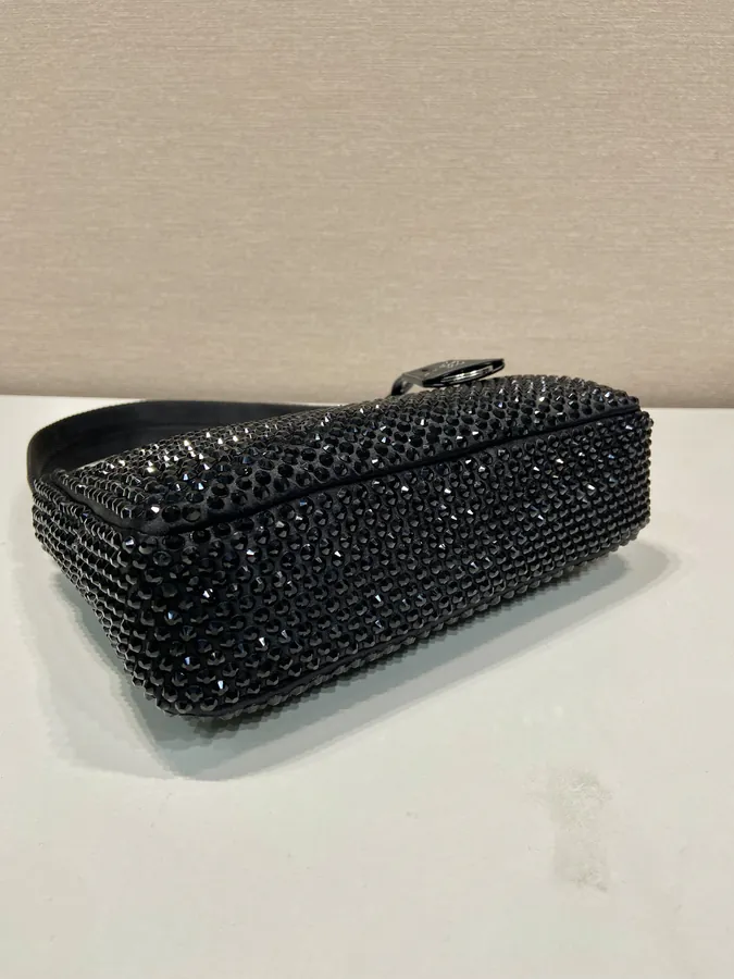 2023 1NE515 Sparkle Hobo