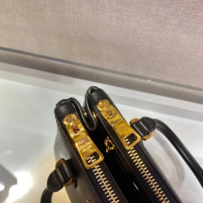 Galleria Mini Handbag with Detachable Strap