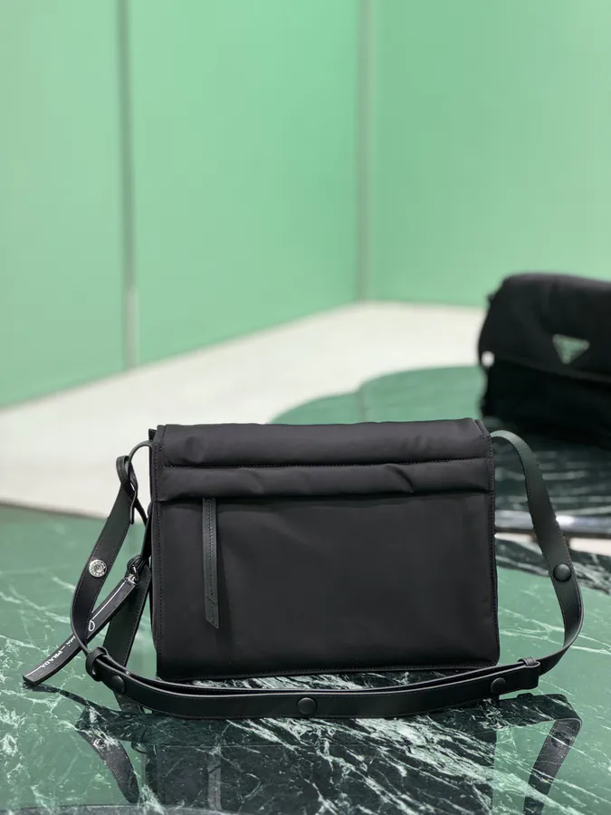Cini Series Mail Bag (Medium)