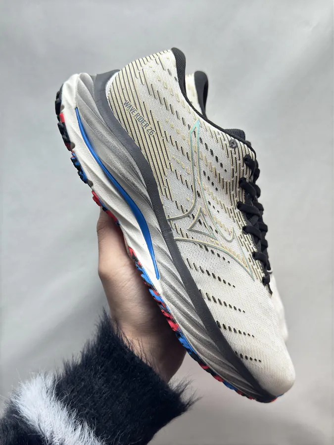 Mizuno Wave Rider 26 2E Lightweight Running Shoes