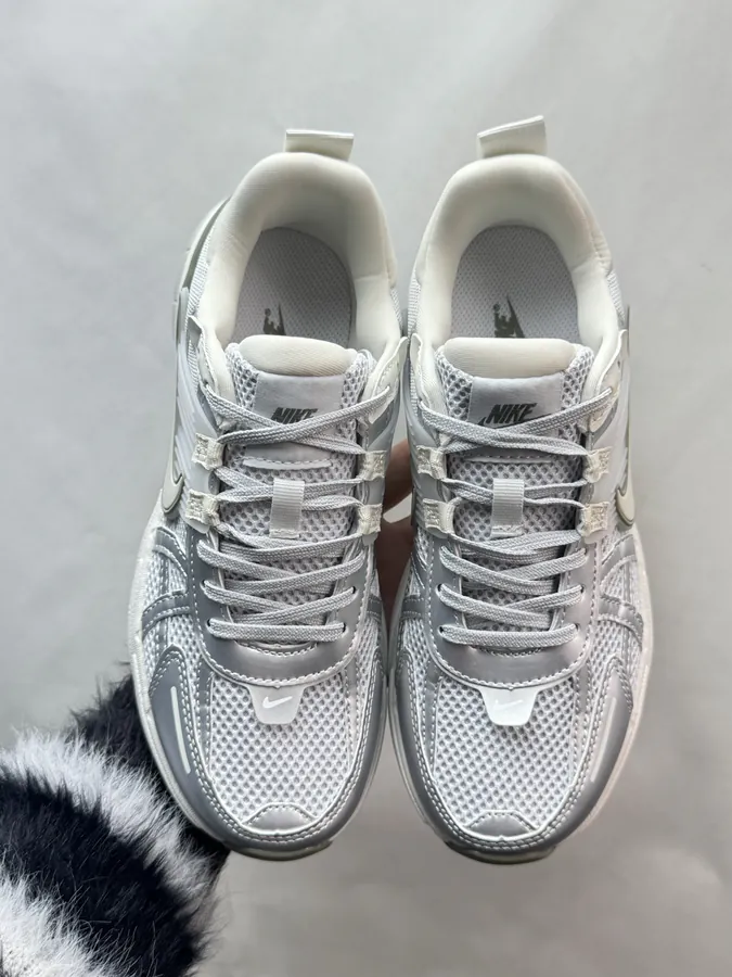 V2K Run Gray Green