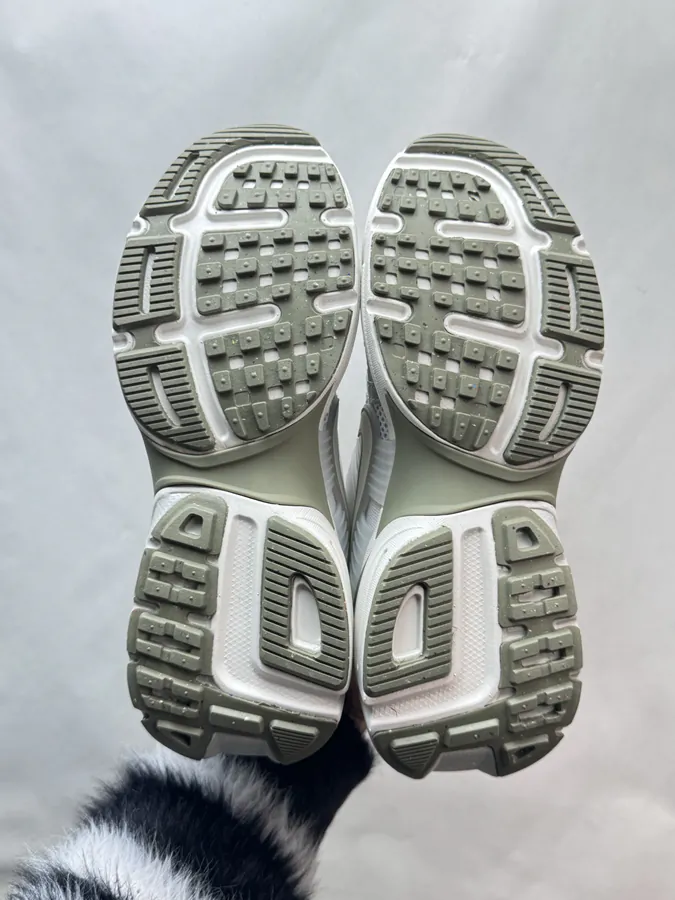 V2K Run Gray Green