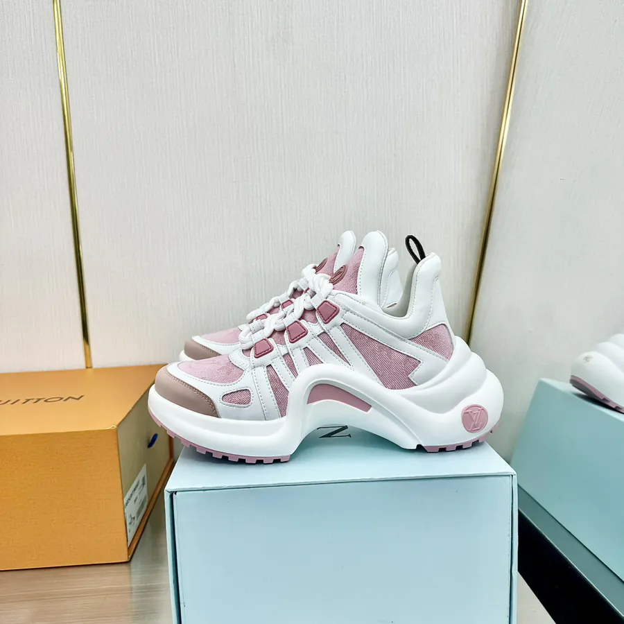 Arch Bridge Premium P430 Louboutin Dad Sneakers