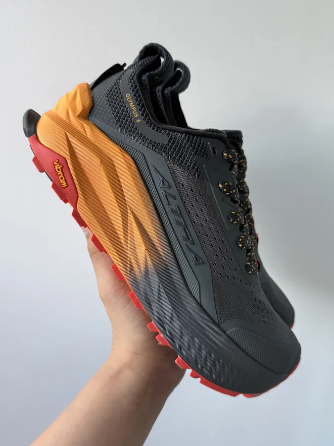 Altra Olympus 6 Black Orange