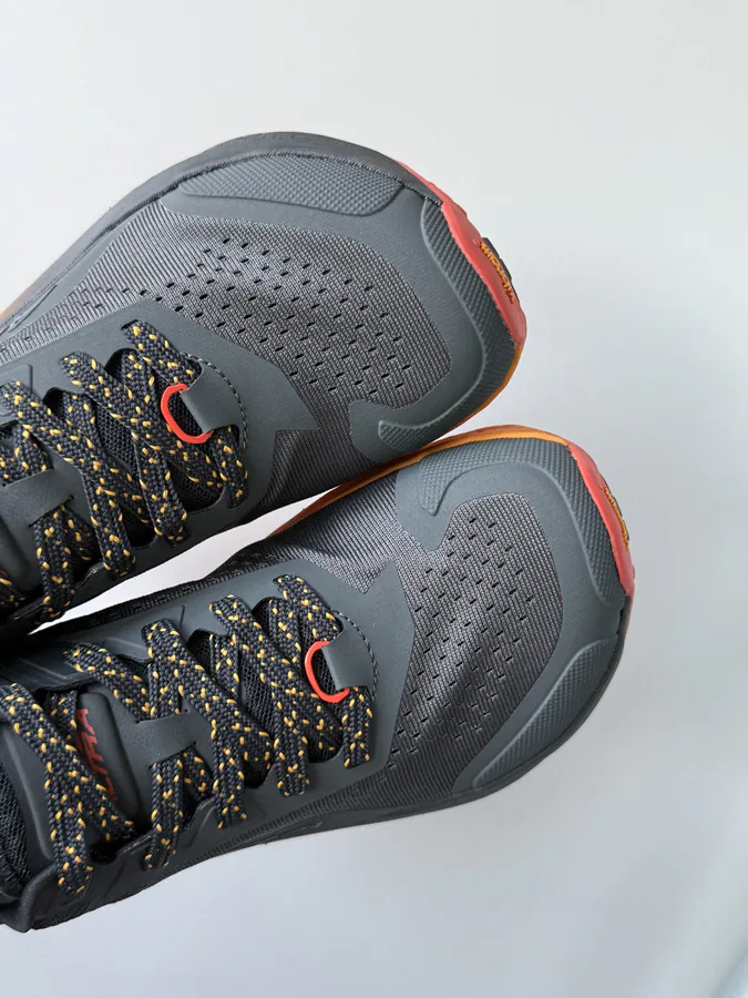 Altra Olympus 6 Black Orange