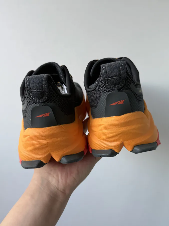 Altra Olympus 6 Black Orange