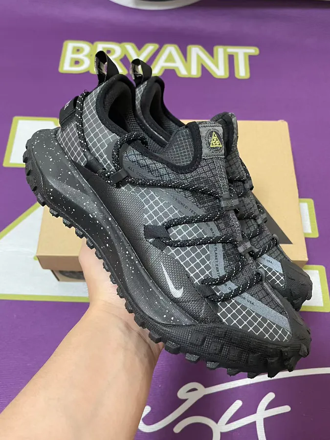 ACG Mountain Fly Low SE Outdoor Functional Low Top Shoes