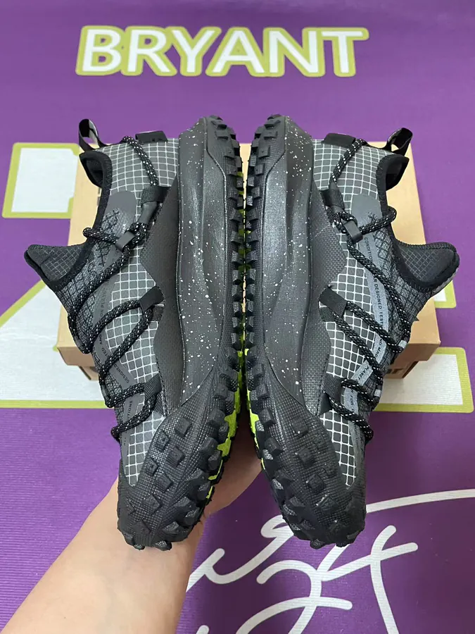 ACG Mountain Fly Low SE Outdoor Functional Low Top Shoes