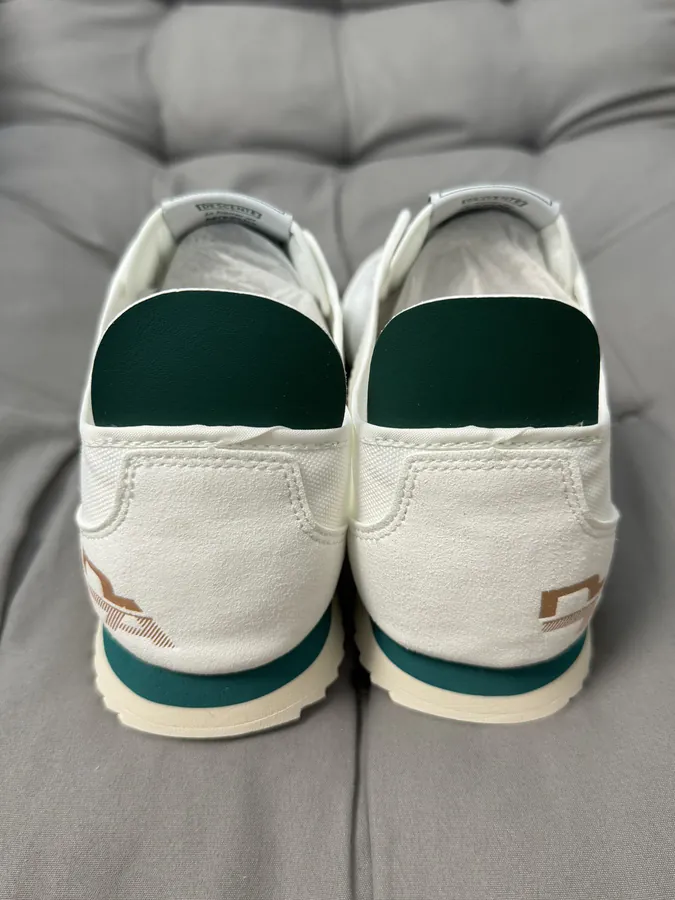 250 CON One Size Sporty Sneaker