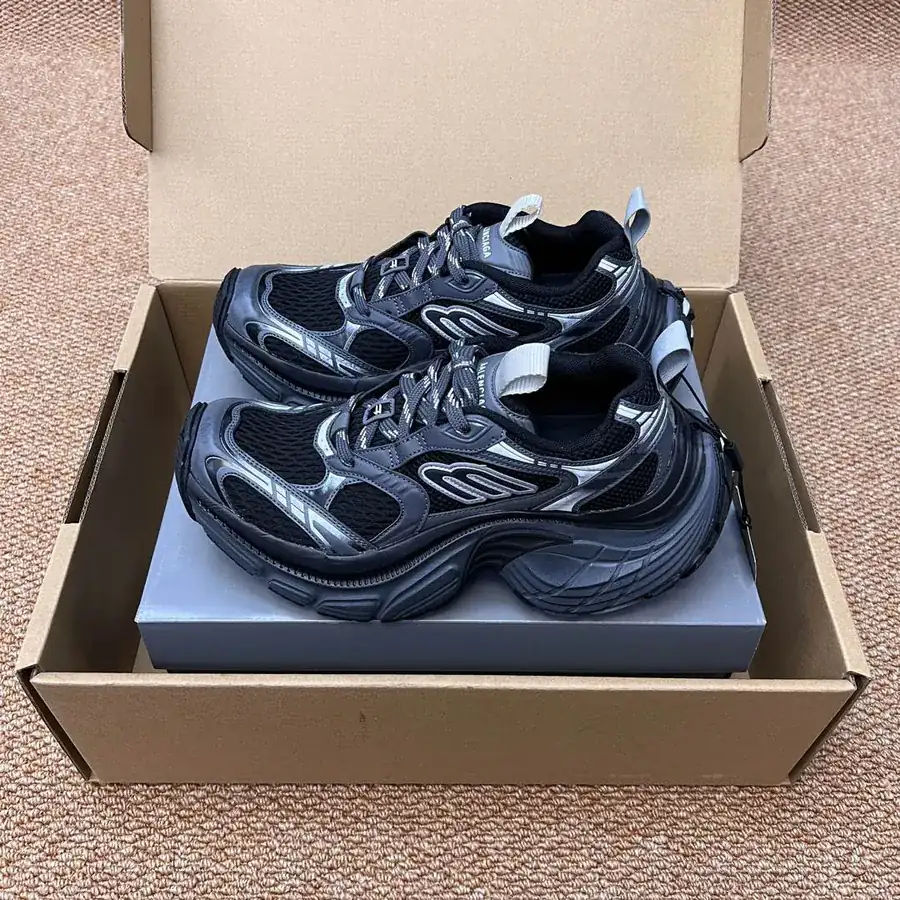 Top Version 6XL Series Couples Dad Shoes in Black and White