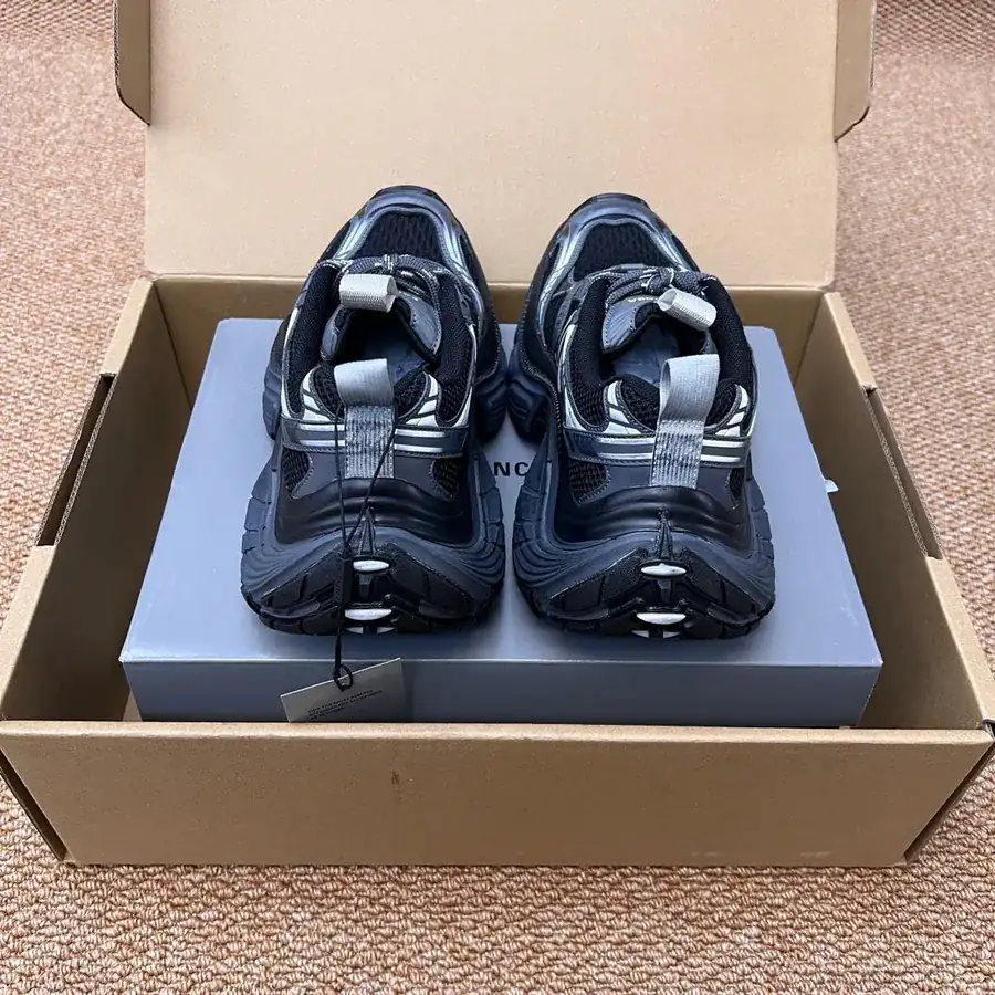Top Version 6XL Series Couples Dad Shoes in Black and White