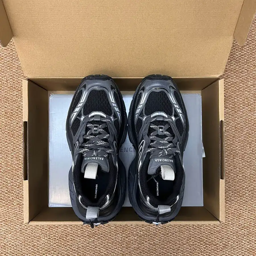 Top Version 6XL Series Couples Dad Shoes in Black and White