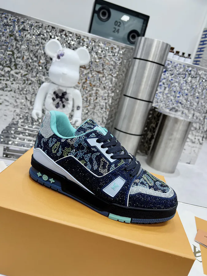 2023 Louis Vuitto Trainer Sparkling Diamond Edition