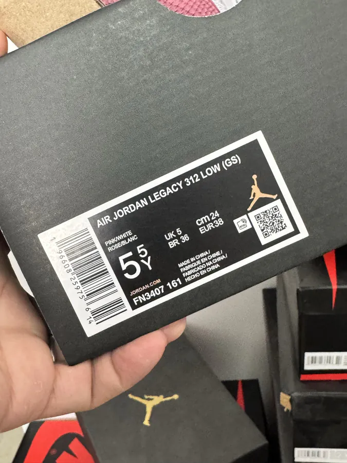 Shoe visual reference image