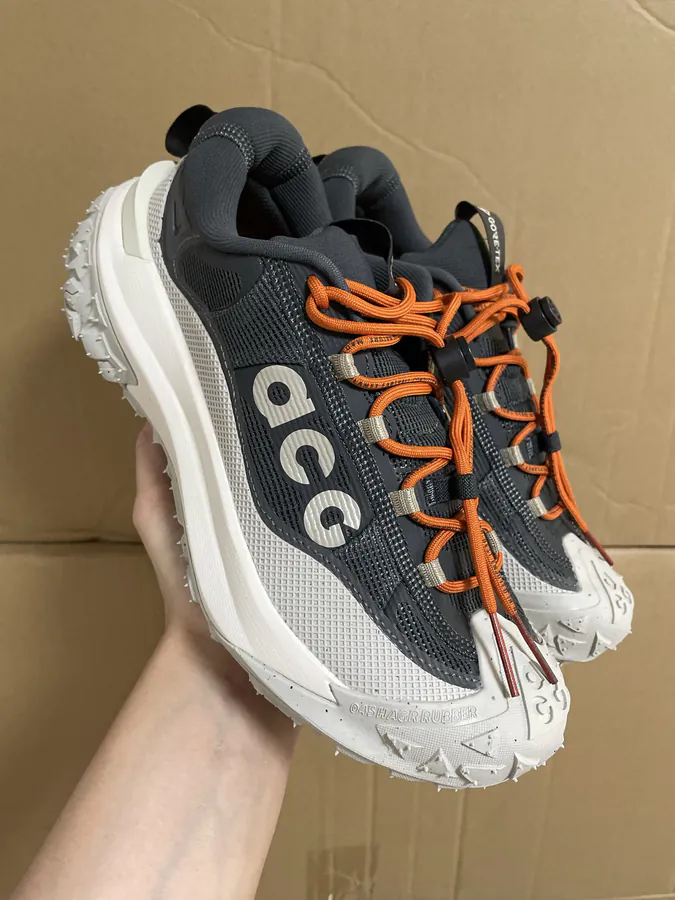 ACG Mountain Fly 2 LOW Mountain Boots