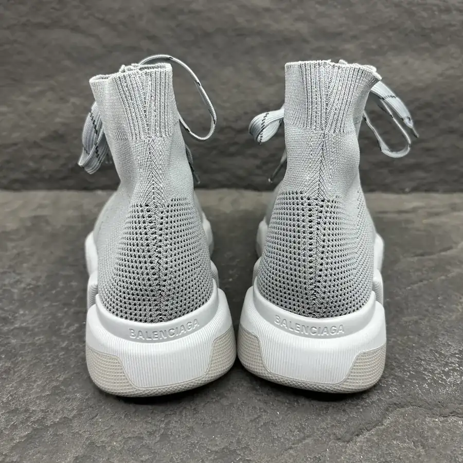 Speed 2.0 Unisex Sport Sneakers in Gray