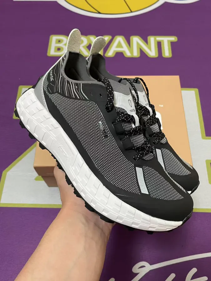NORDA 001 Men's Lightweight Running Shoes