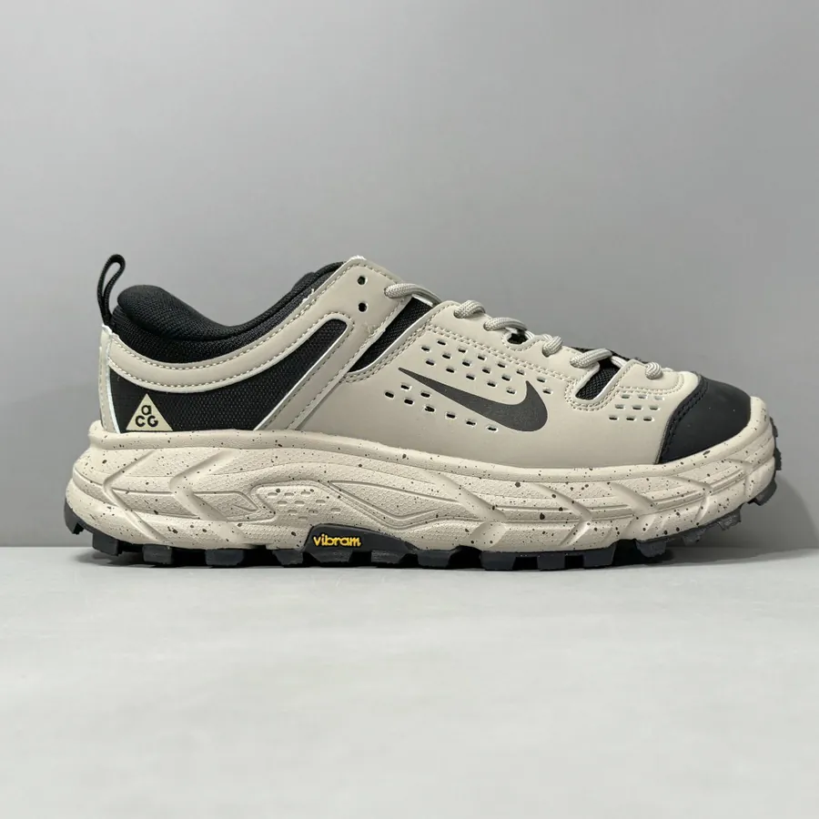 ACG Mountain Fly 2 Low Comfortable Outdoor Sneaker