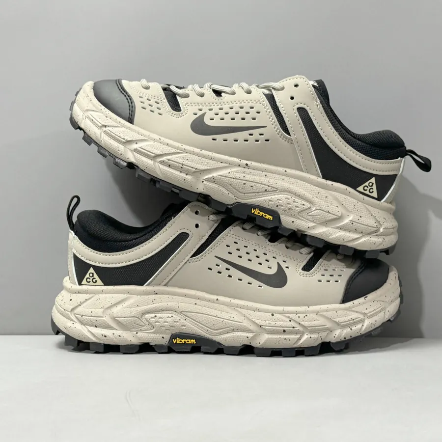 ACG Mountain Fly 2 Low Comfortable Outdoor Sneaker