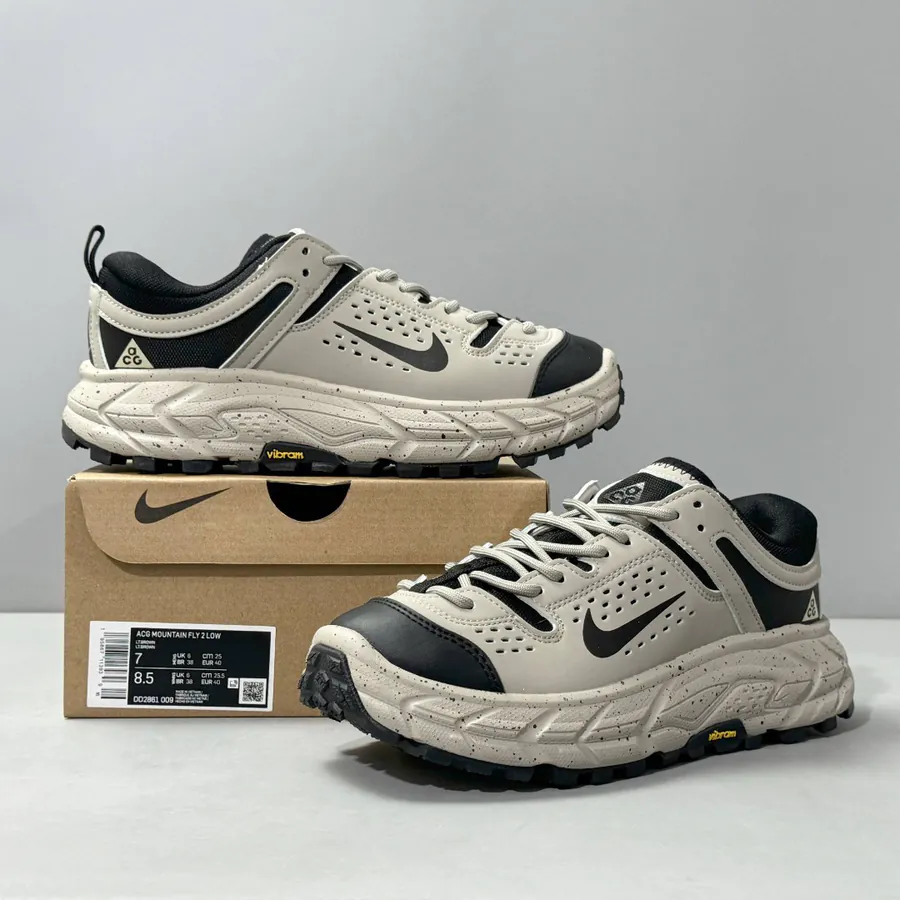 ACG Mountain Fly 2 Low Comfortable Outdoor Sneaker