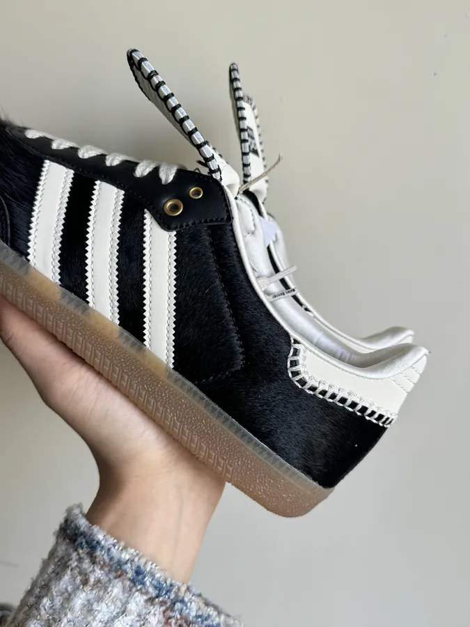 Wales x Samba Black