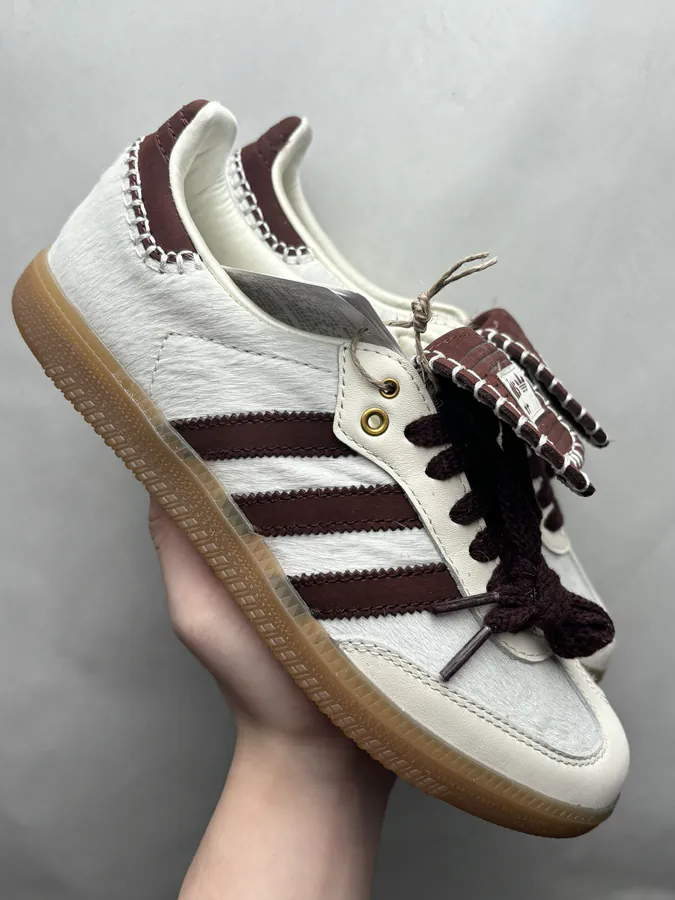 Wales x Samba White Brown
