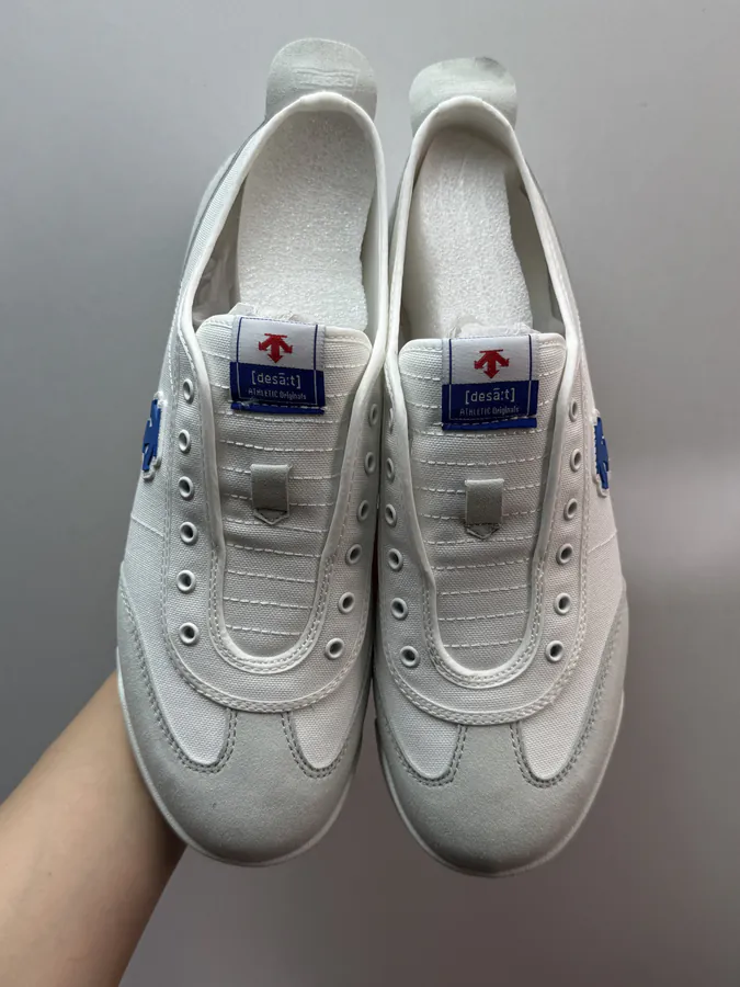 Con Blue White Sneaker
