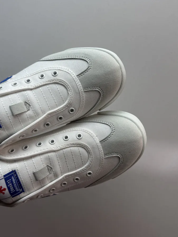 Con Blue White Sneaker