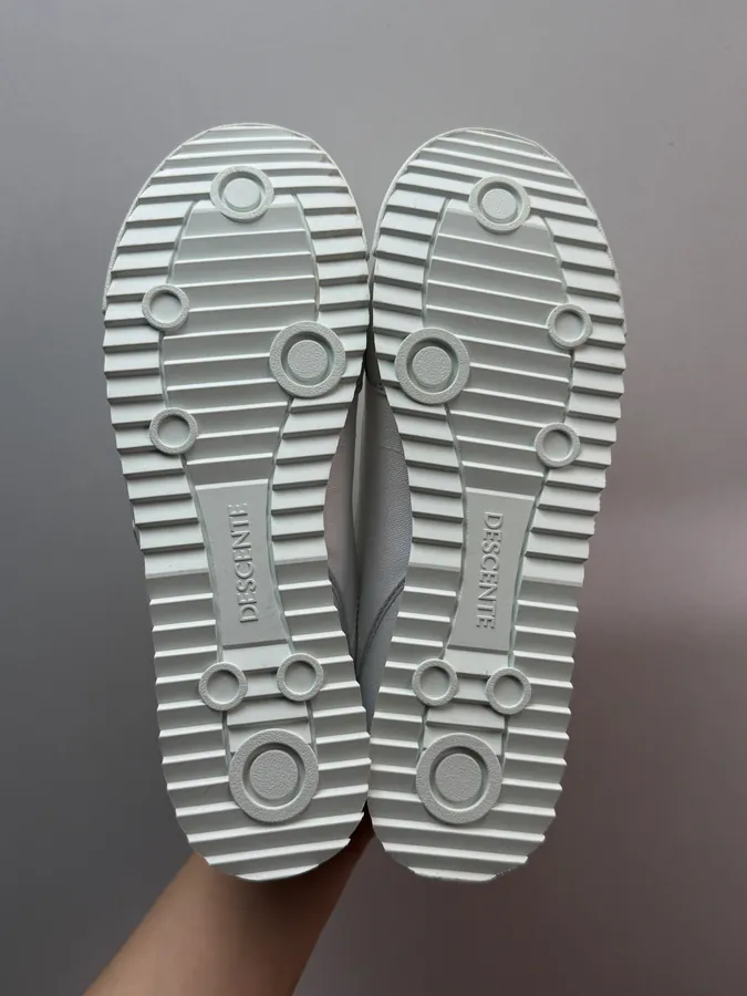 Con Blue White Sneaker