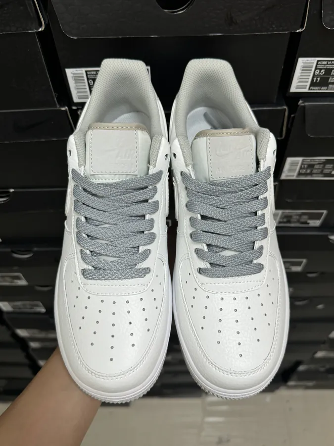 Nike Air Force 107 PRM Comfortable and Versatile Low top Sneaker