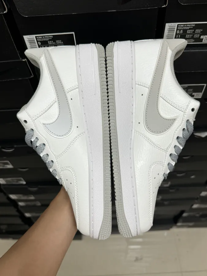 Nike Air Force 107 PRM Comfortable and Versatile Low top Sneaker