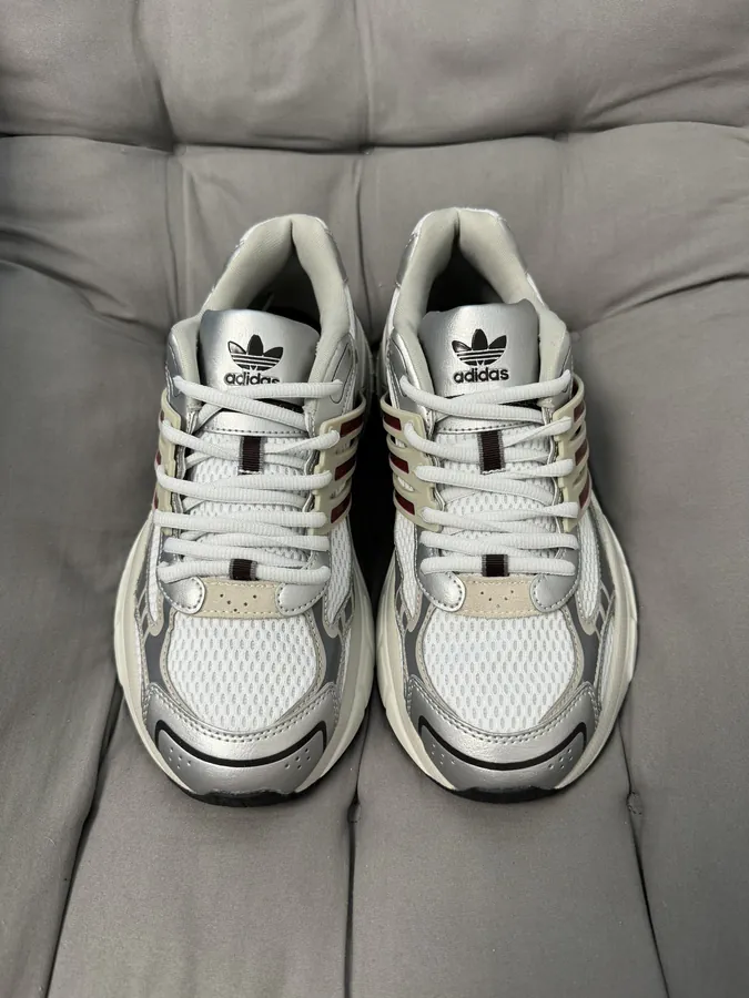 Tra Series 3XL Plus Runner Deluxe Sneaker
