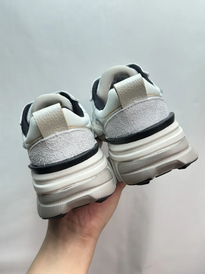 Shoe visual reference image