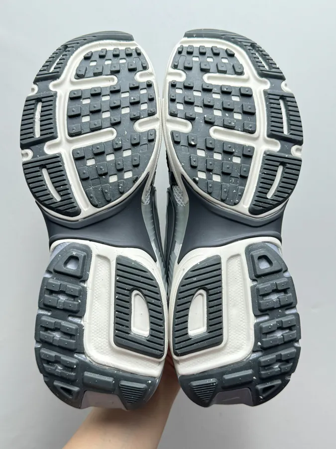 LW Bare Foot Ring V2K in Gray