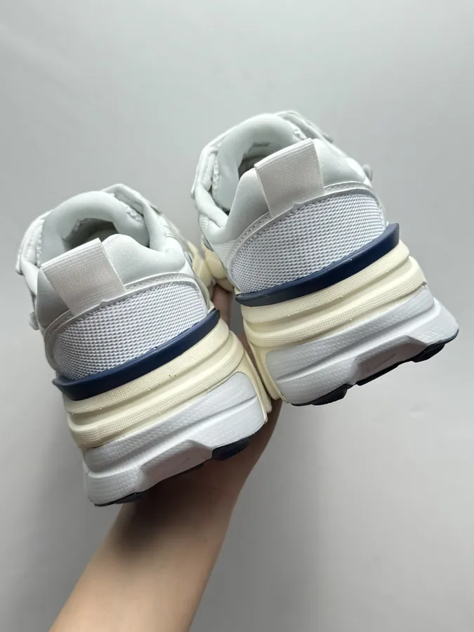 Shoe visual reference image