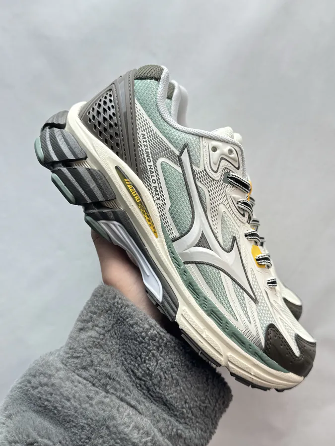 Mizuno Halo Mix Outdoor Functional Shoe