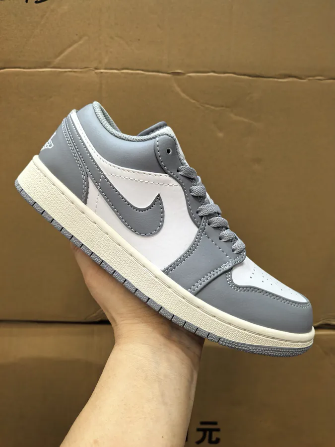 1 Low Low Series Authentic Leather Sneaker