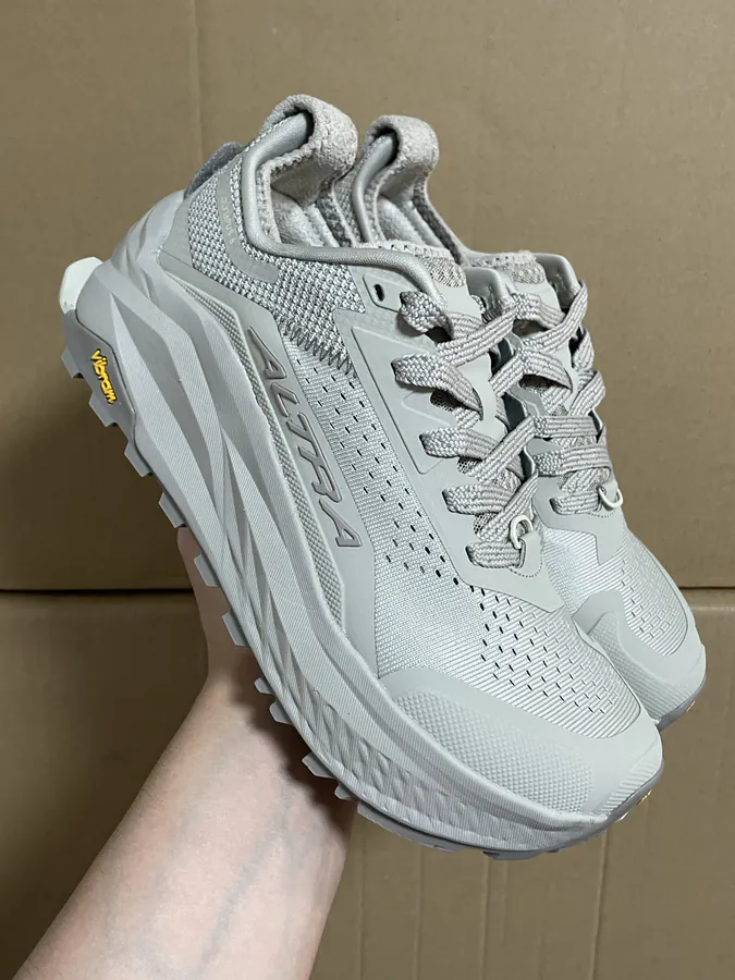 Altra Olympus Men's Running Shoes in Grey