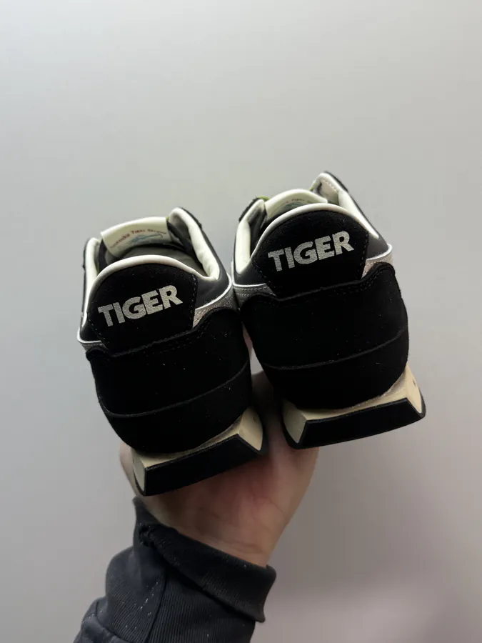 Onitsuka Tiger Ultimate 81 Nm White, Black, Green
