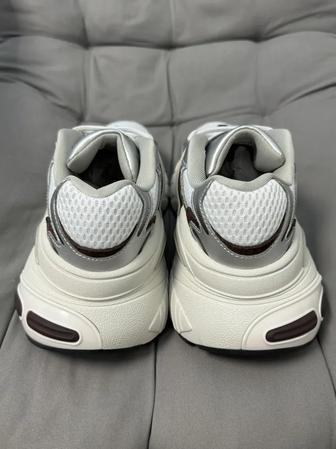 Tra Series 3XL Runner Deluxe Sneaker