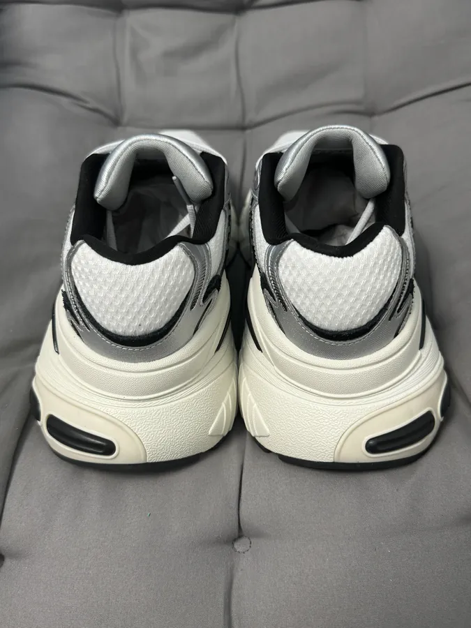 Tra Series 350 Runner Deluxe Sneakers