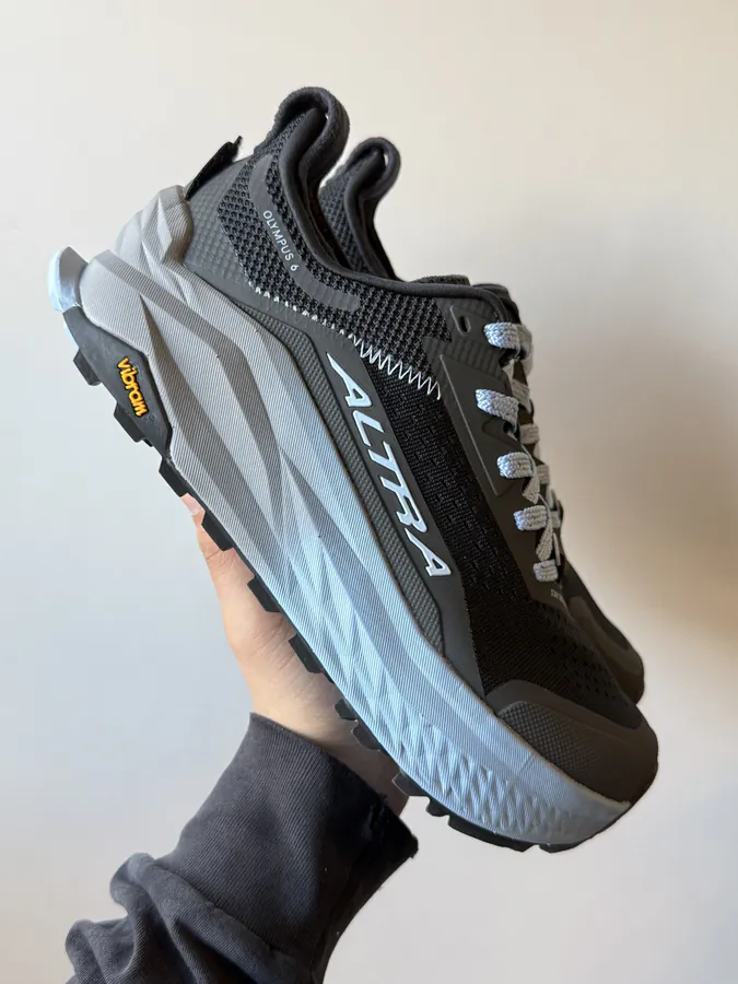 Altra Olympus 6 in Gray Black