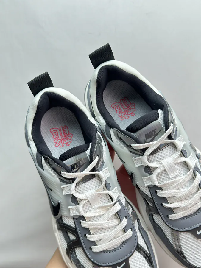 LW Original High Top Sneaker with V2K Technology