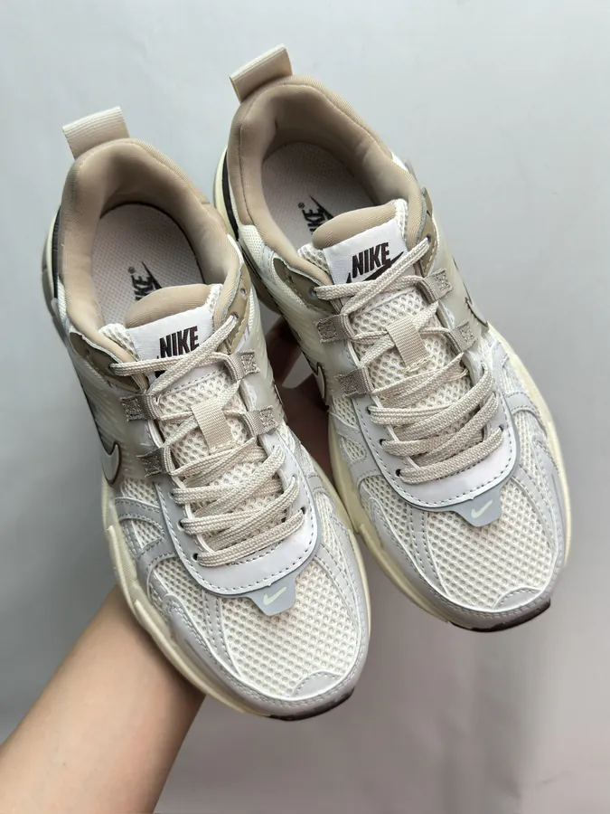 LW Original High Top Sneaker in Gray White