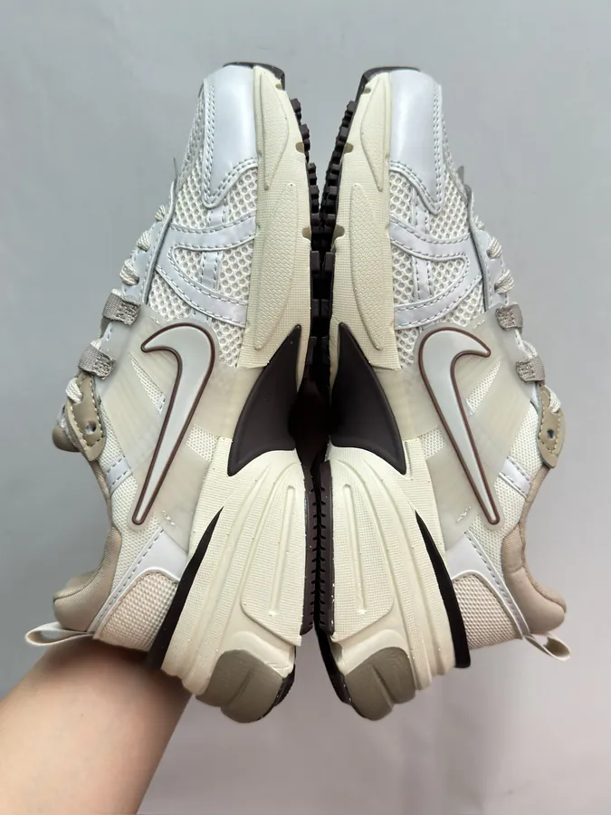 LW Original High Top Sneaker in Gray White