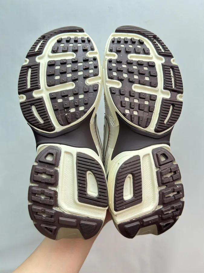 LW Original High Top Sneaker in Gray White