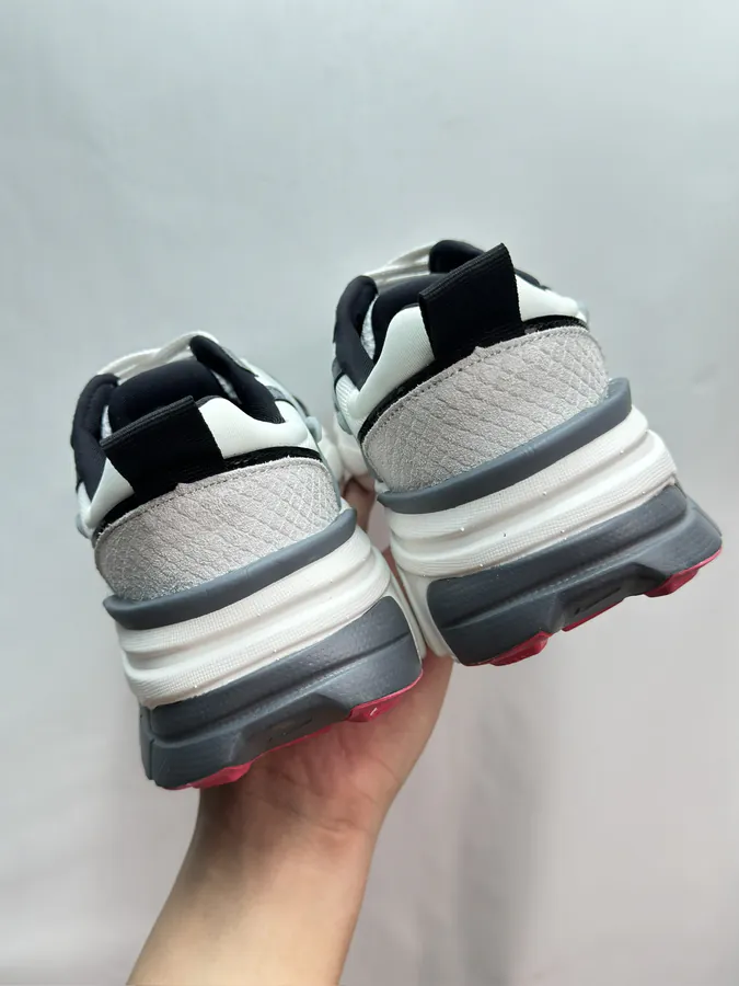 Shoe visual reference image
