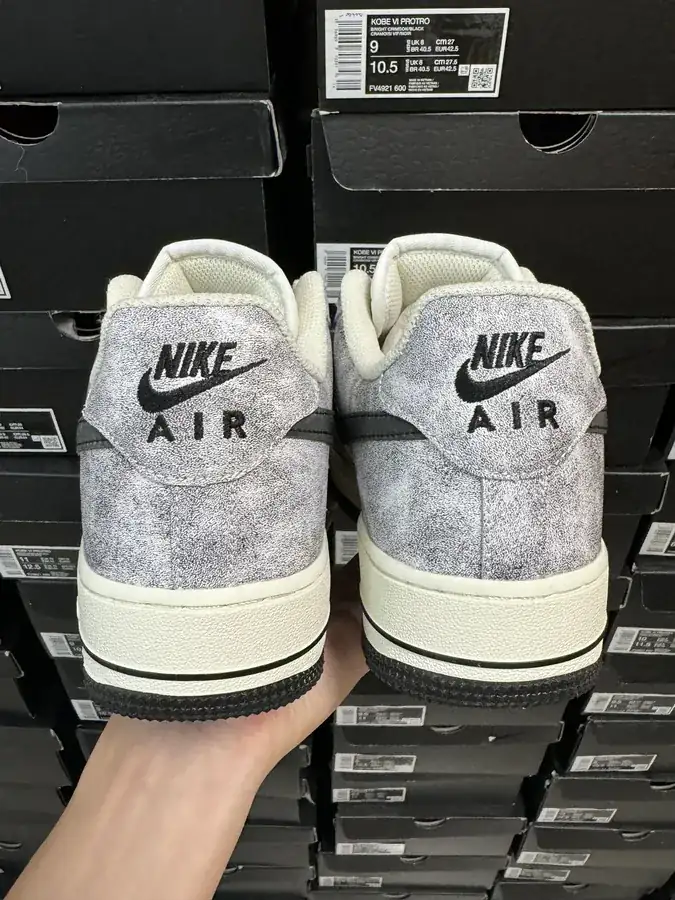 Nike Air Force 107 PRM Comfortable and Versatile Low Top Sneaker