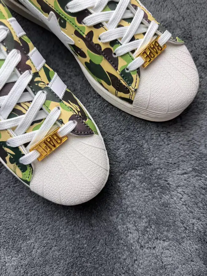 A BATHING APE x Originals Superstar 80s Camo Shell Toe