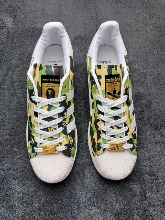 A BATHING APE x Originals Superstar 80s Camo Shell Toe